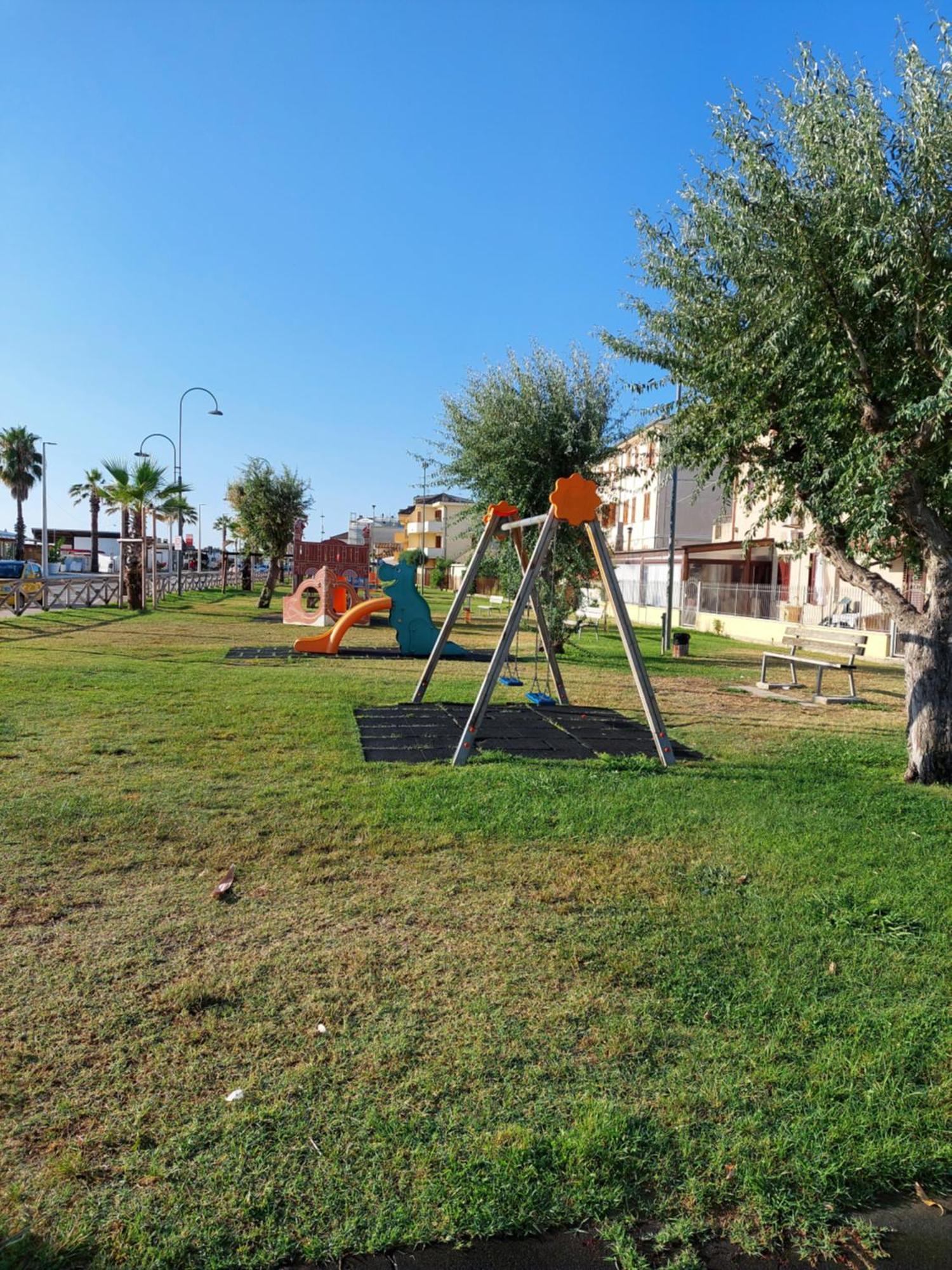 La Conchiglia Porto SantʼElpidio Exterior foto