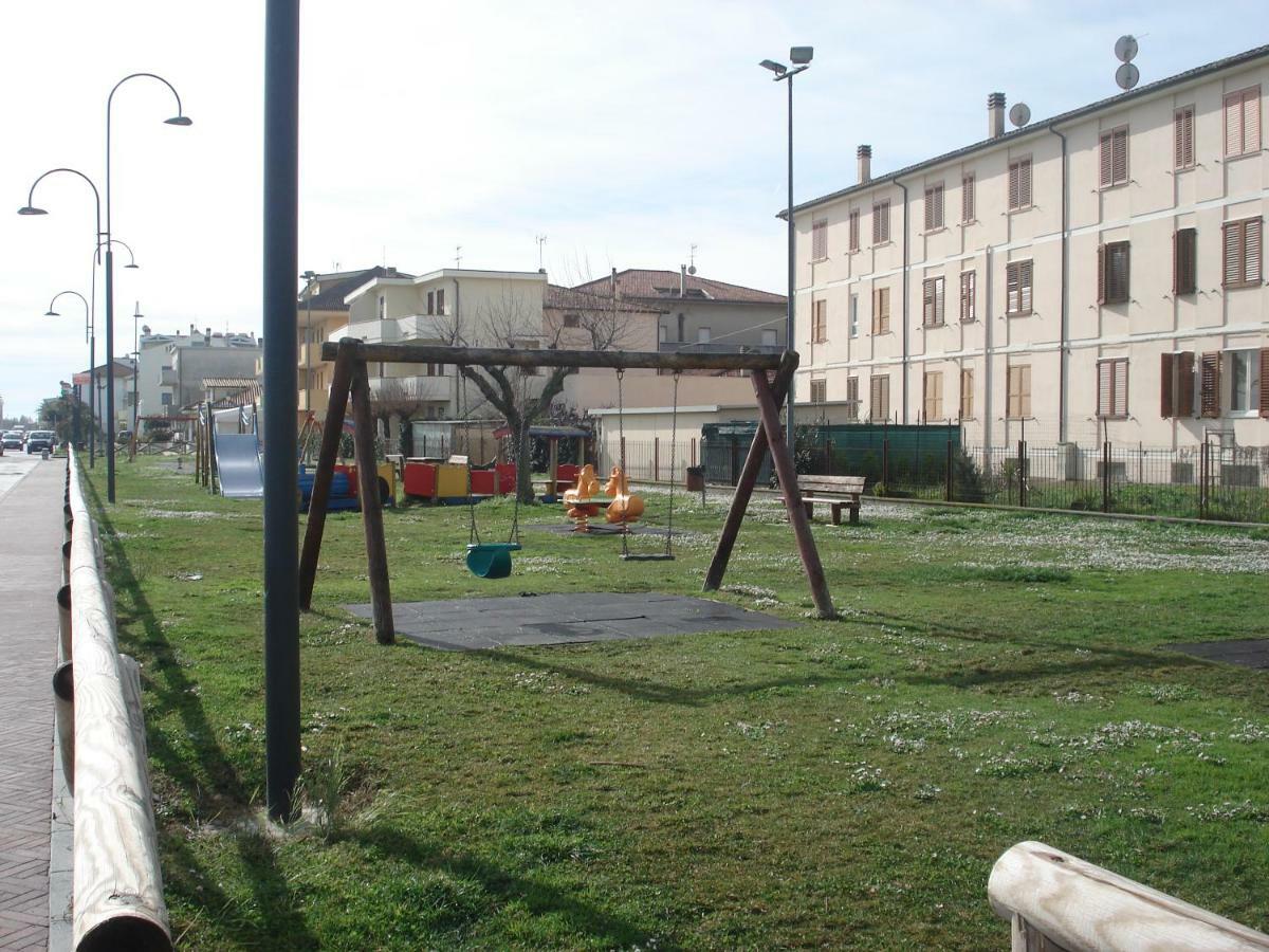 La Conchiglia Porto SantʼElpidio Exterior foto